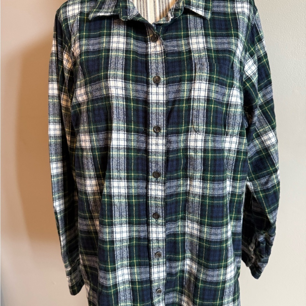L.L. Bean Men's Casual Plaid Shirt - green and White